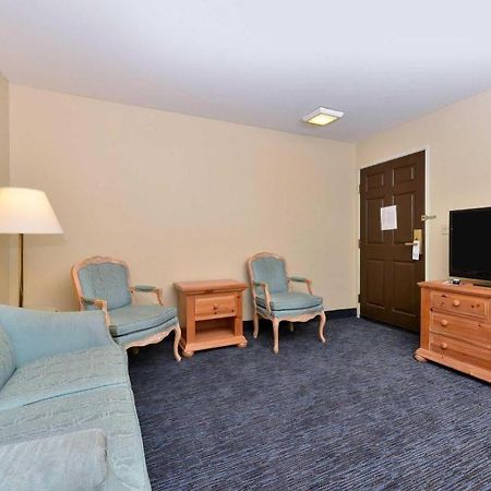 Quality Inn & Suites Shawano Buitenkant foto