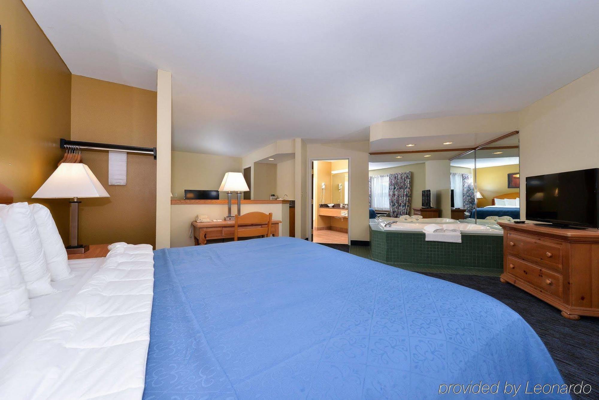 Quality Inn & Suites Shawano Buitenkant foto